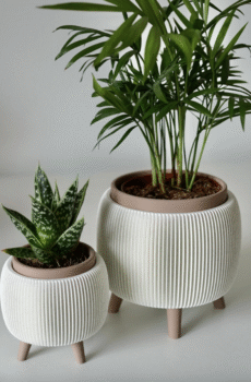 THALOR – retro lillepott jalgadel (2 suurust)
